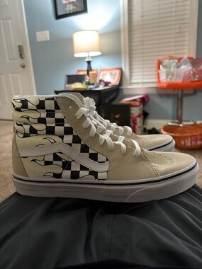 Vans Sk8-Hi Checkerboard Flame High-Top Sneakers - Cream/Black/White(UNISEX)